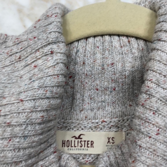 off the shoulder turtleneck sweater - Picture 5 of 5